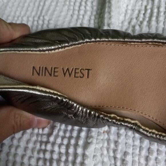 Nine West Slip On LarsonL1 Metallic Flats - Picture 3 of 5